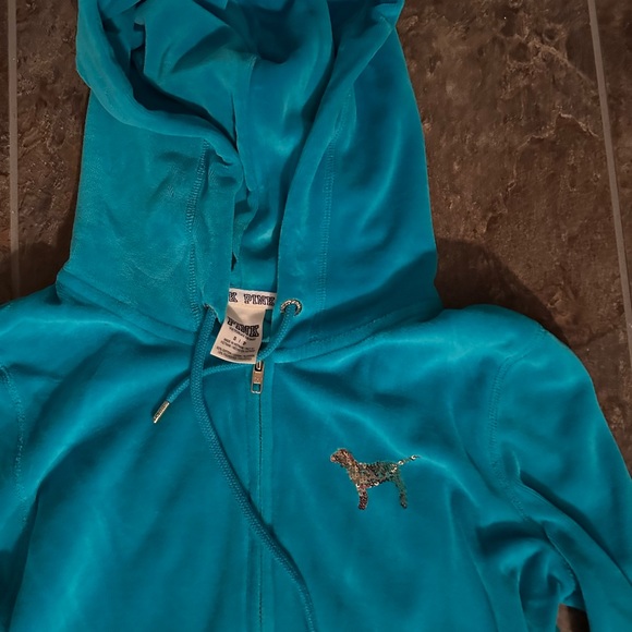 🦋 HARD TO FIND Victoria’s Secret Love Pink Gold Sequin and Teal Velvet Hoodie - Picture 5 of 8